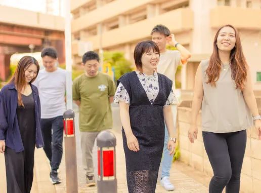 男女比率男性49.2%女性50.8%